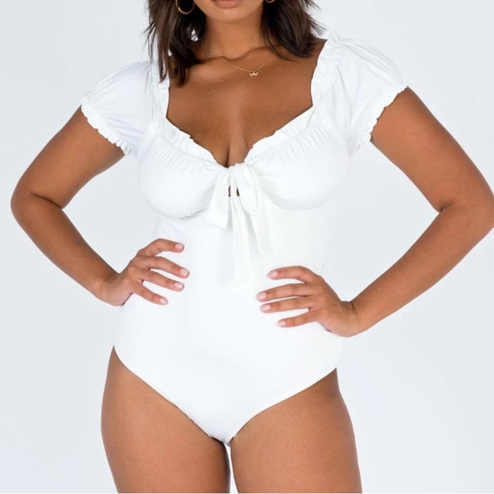 Princess Polly White Ruffle Peasant Milkmaid Medina Bodysuit Snap Closure